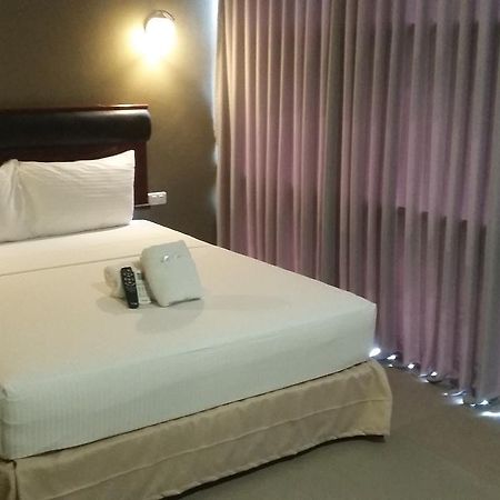 Win Hotel & Casino Talisay  Eksteriør billede