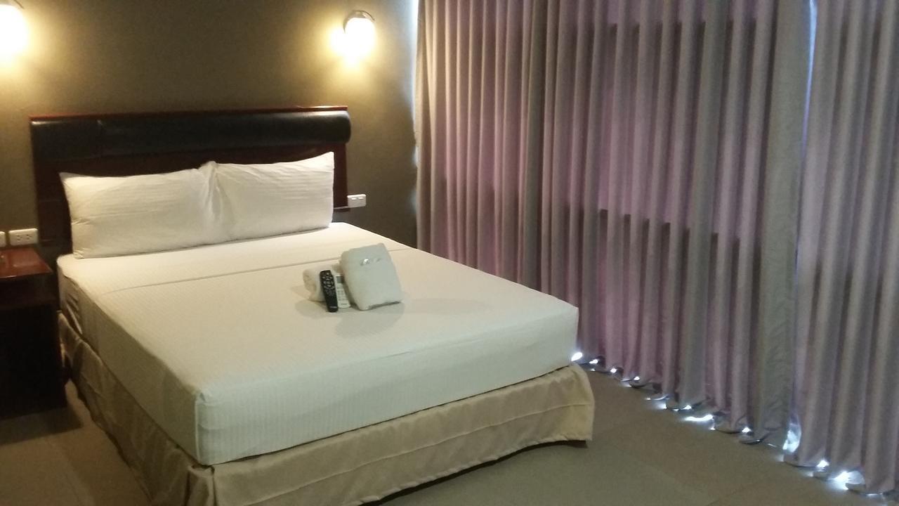 Win Hotel & Casino Talisay  Eksteriør billede