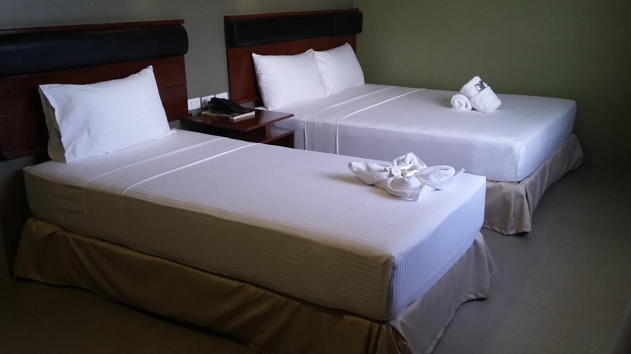 Win Hotel & Casino Talisay  Eksteriør billede