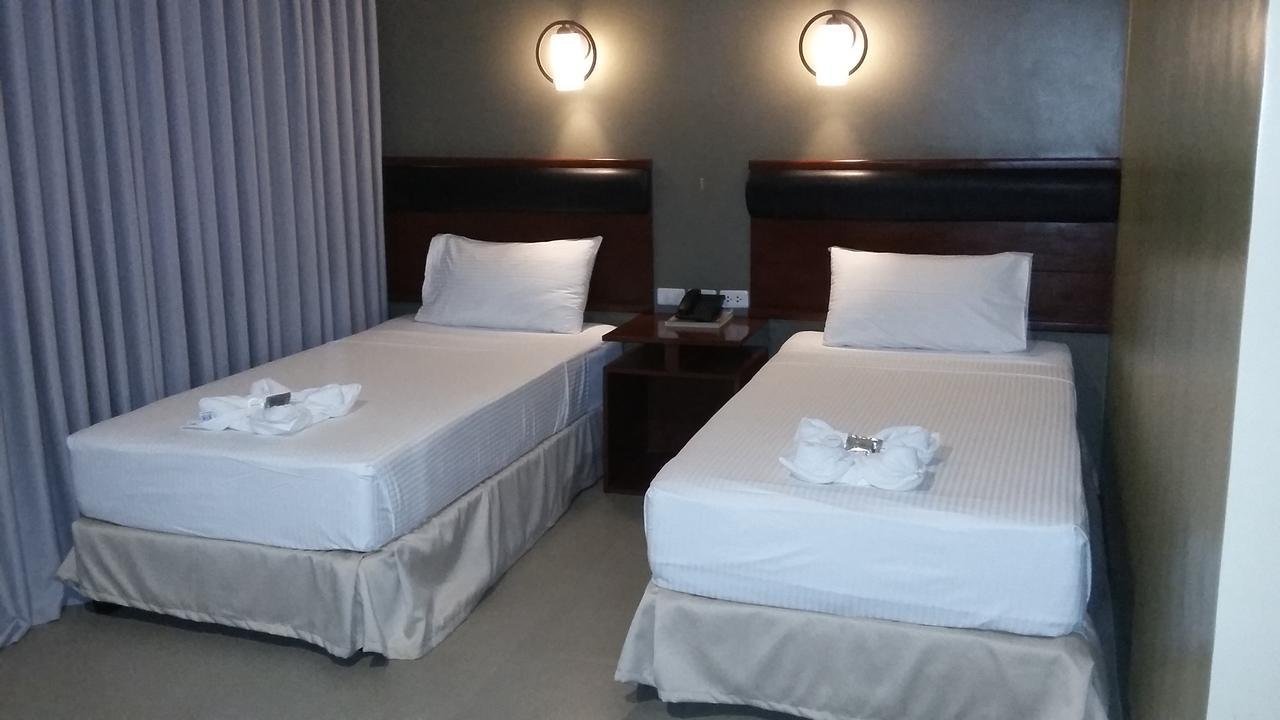 Win Hotel & Casino Talisay  Eksteriør billede
